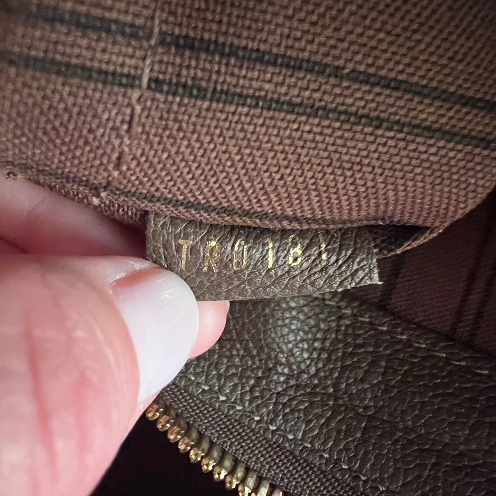 Louis Vuitton Petillante Monogram Empreinte Clutch - excellent condition! - Picture 14 of 16